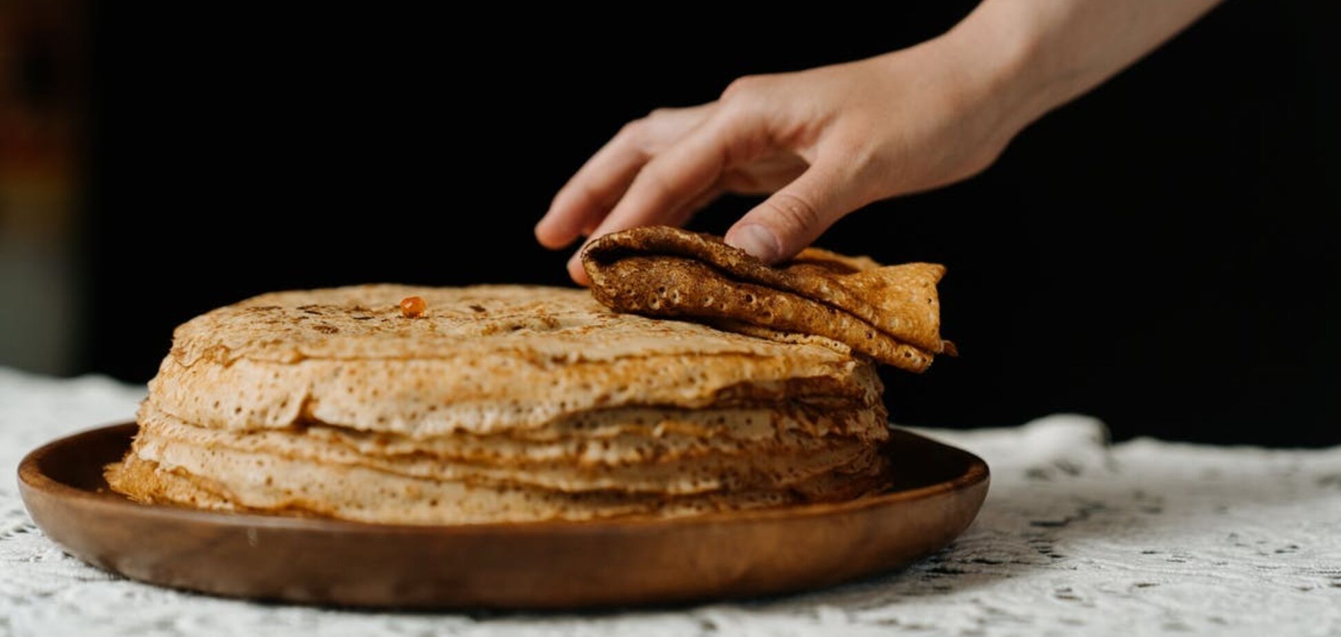 Удачные блины с сыром и зеленью: получаются тонкими и не рвутся