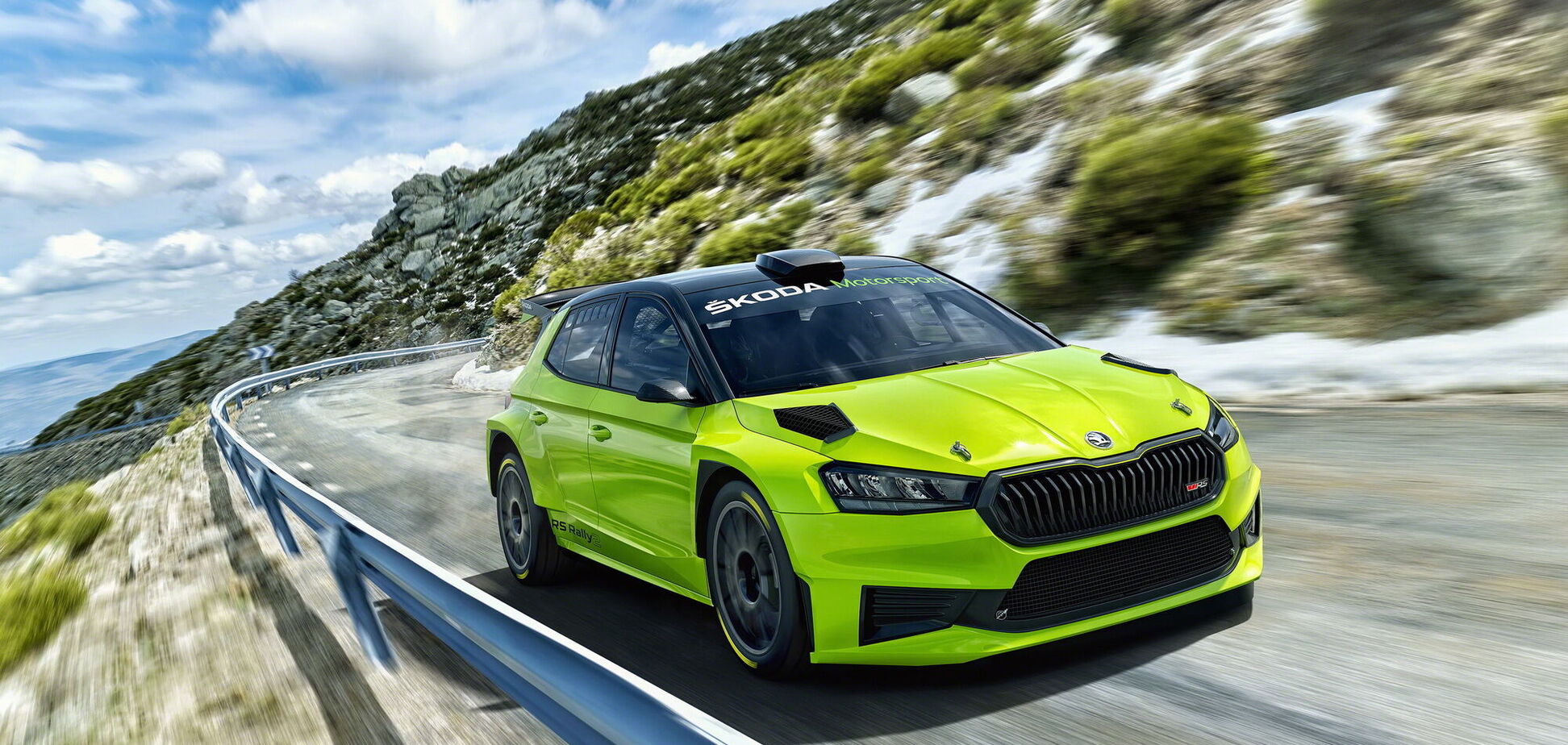Skoda представила раллийную Fabia. Видео