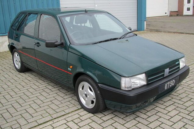 FIAT Tipo Найджела Мэнселла выставили на торги