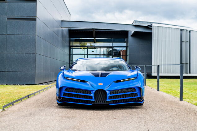 Bugatti представив перший серійний гіперкар Centodieci