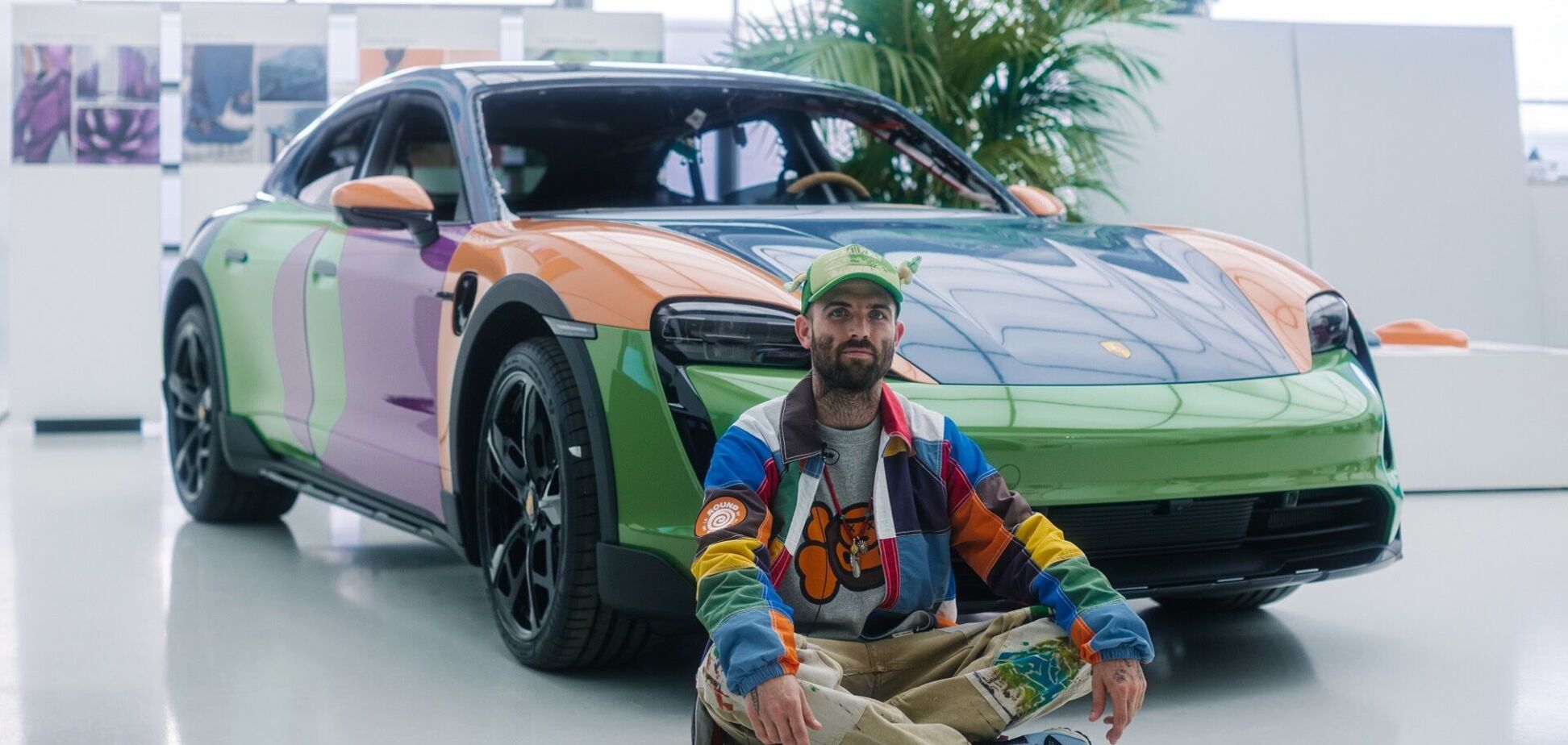 Porsche представил эпатажную версию Taycan 4 Cross Turismo