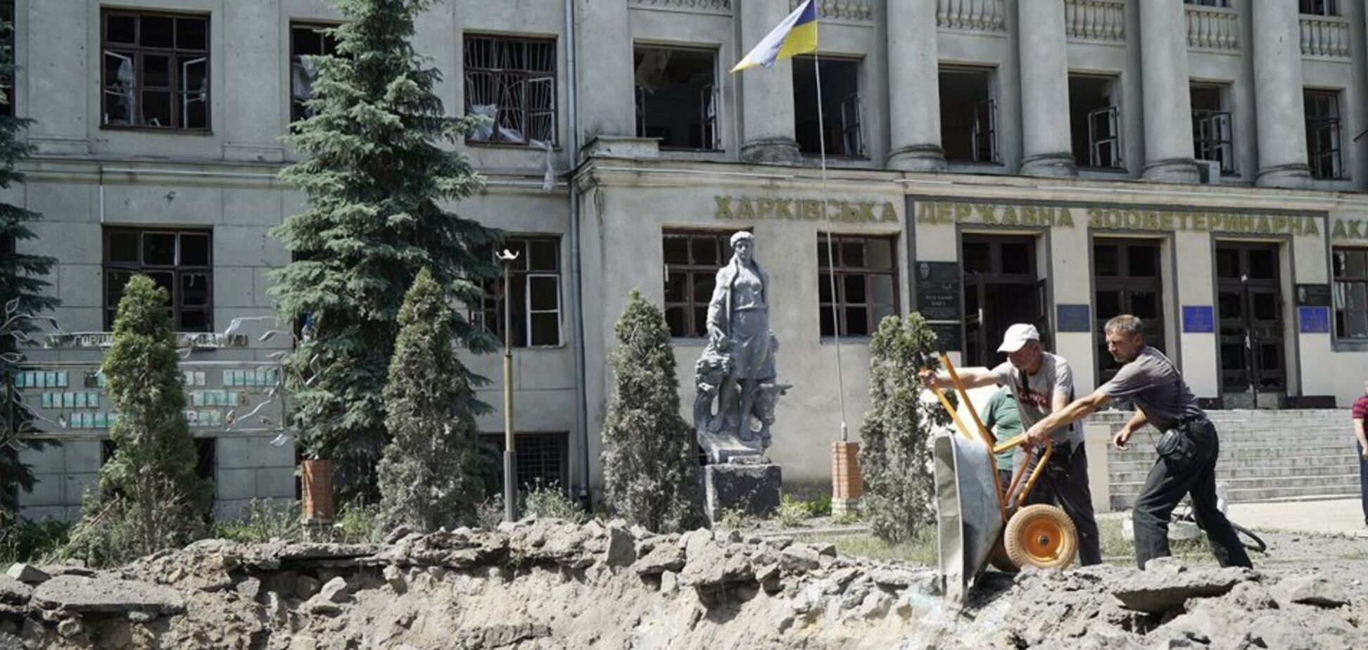 Оккупанты нанесли ракетный удар по Харьковской зооветеринарной академии