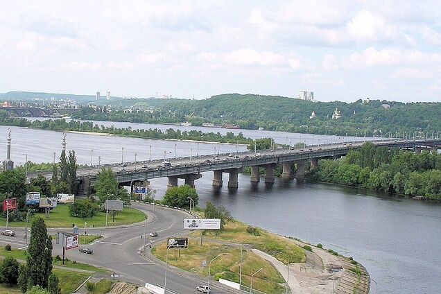 По мосту вновь ездит общественный транспорт