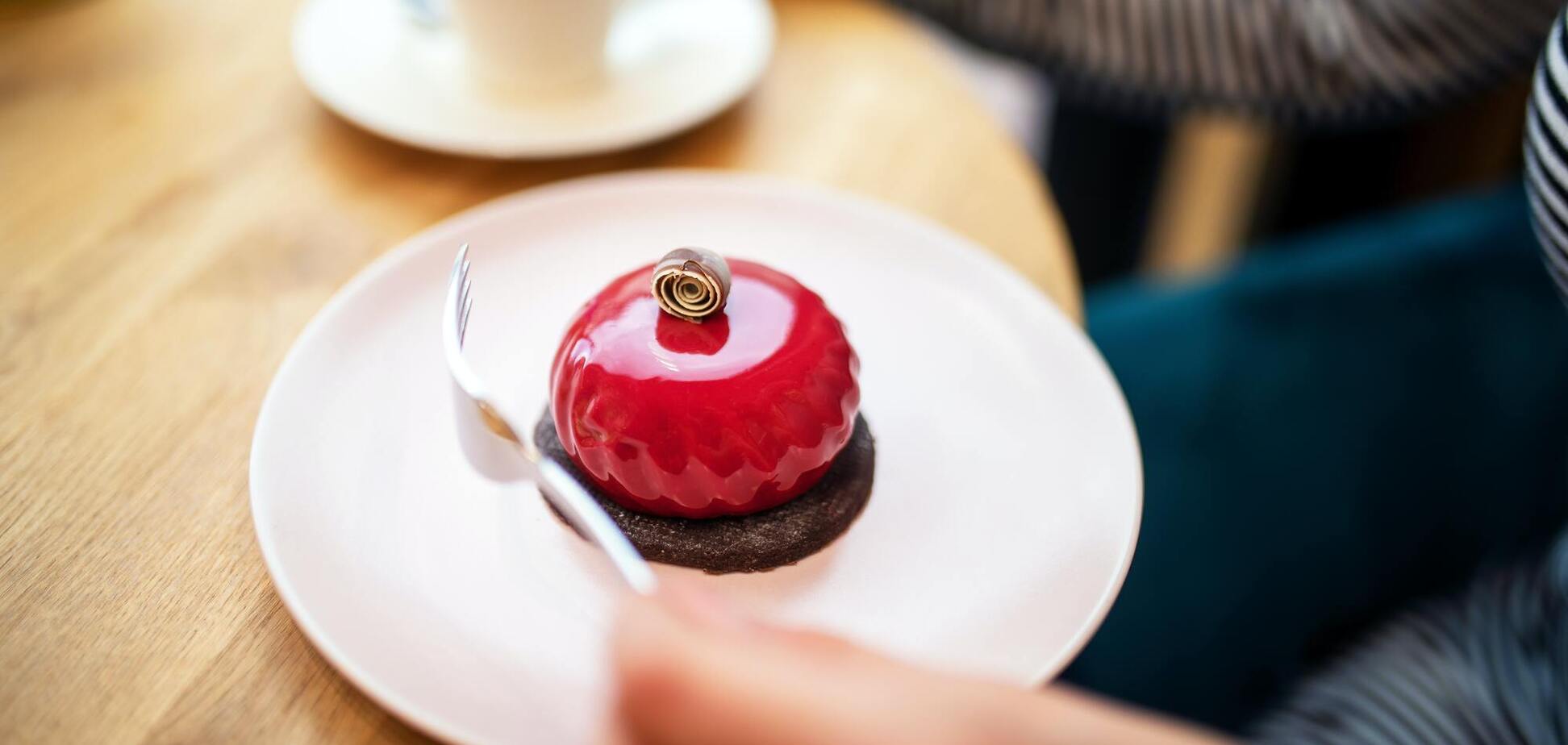 Идеальный ягодный десерт без выпечки: как правильно доставать желе из формы