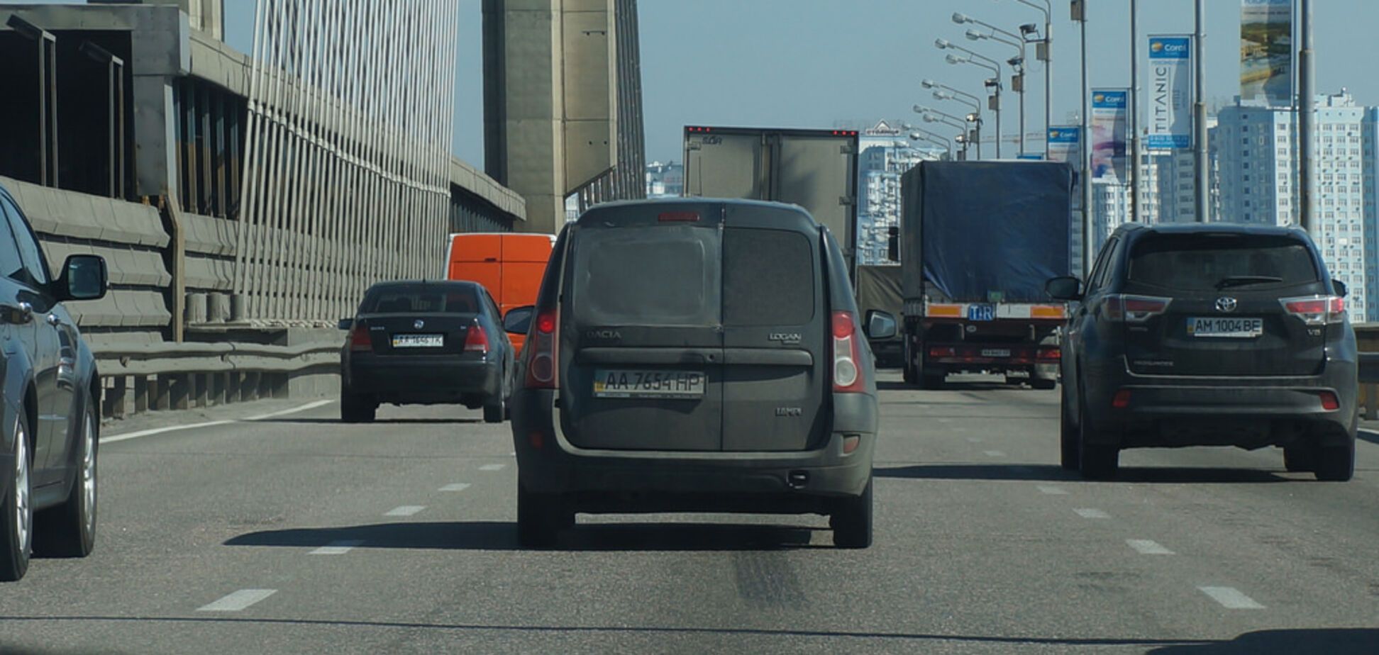 У Києві закриють рух Південним мостом для приватних авто