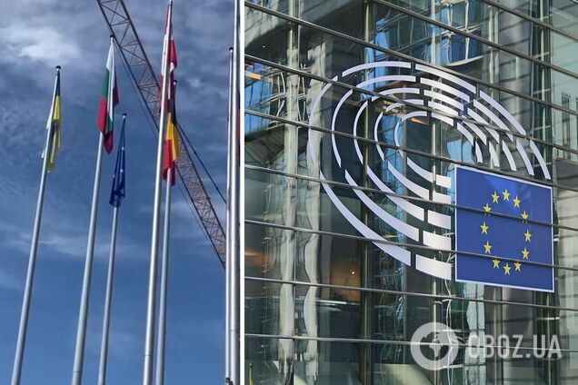 Перед зданием Европарламента подняли флаг Украины
