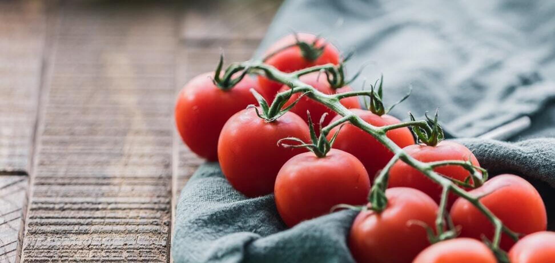 Мариновані помідори чері: можна їсти одразу або зберігати на зиму