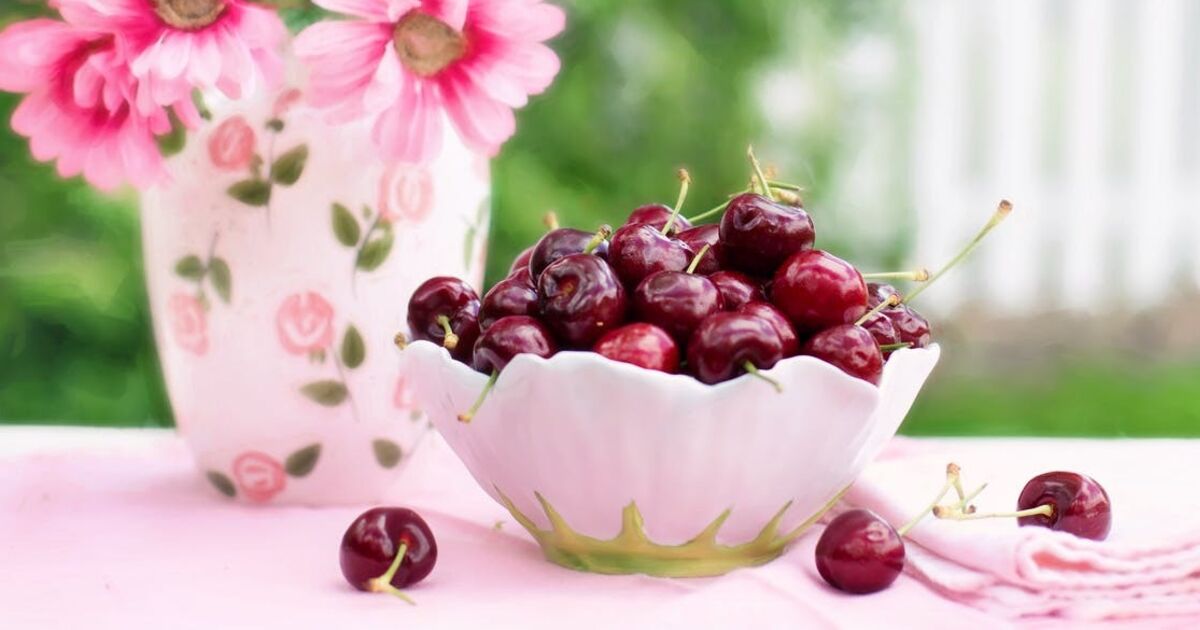 Рецепти страв з використанням в'яленої вишні