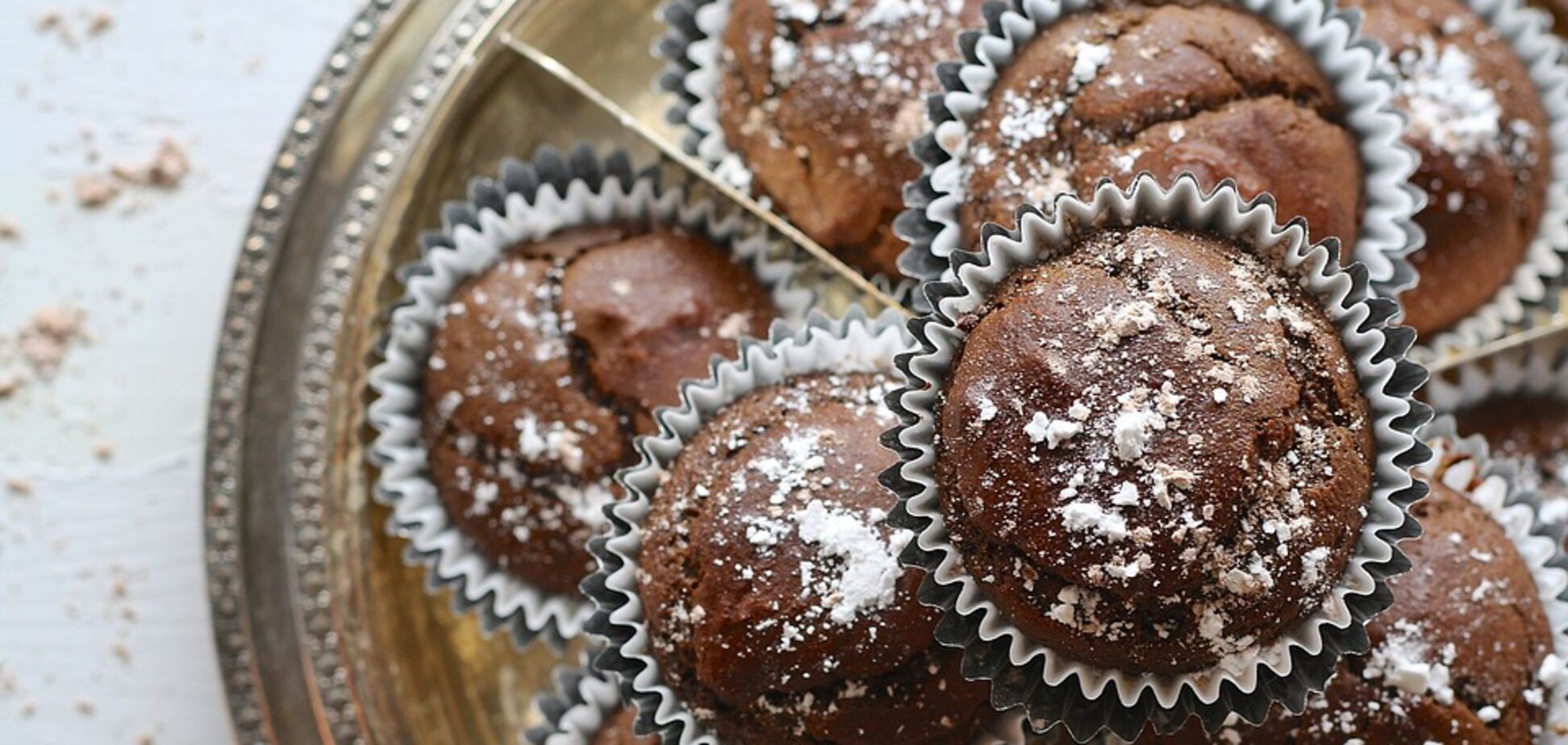 Шоколадні мафіни нашвидкуруч: з чого приготувати просте тісто