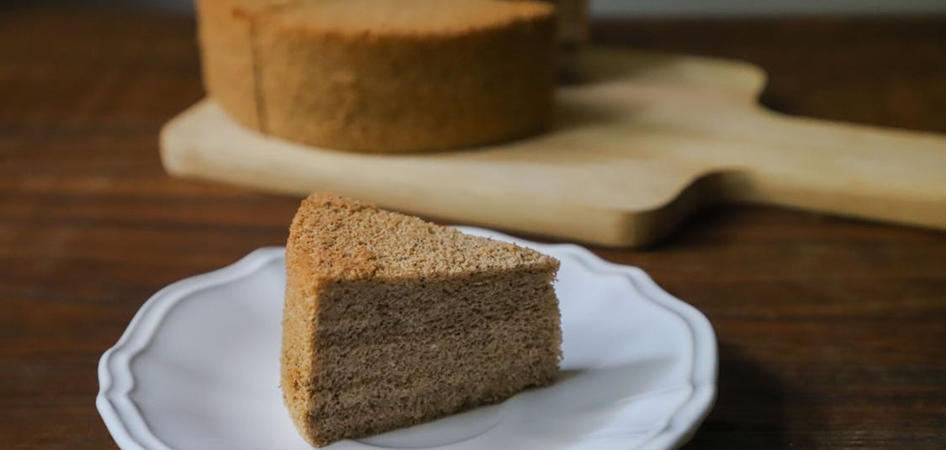 Без печенья и выпечки: как приготовить элементарный торт за 15 минут