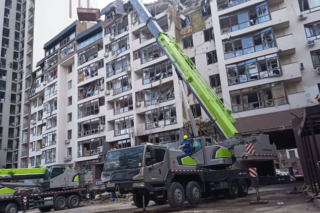 В здание попала российская ракета