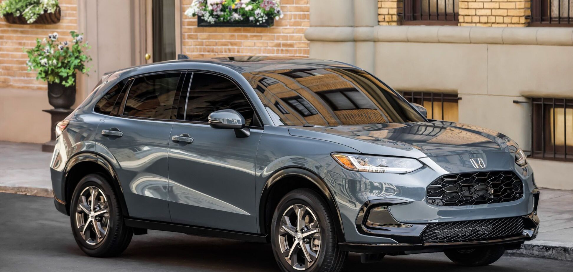 Honda начала продажи кроссовера HR-V в США