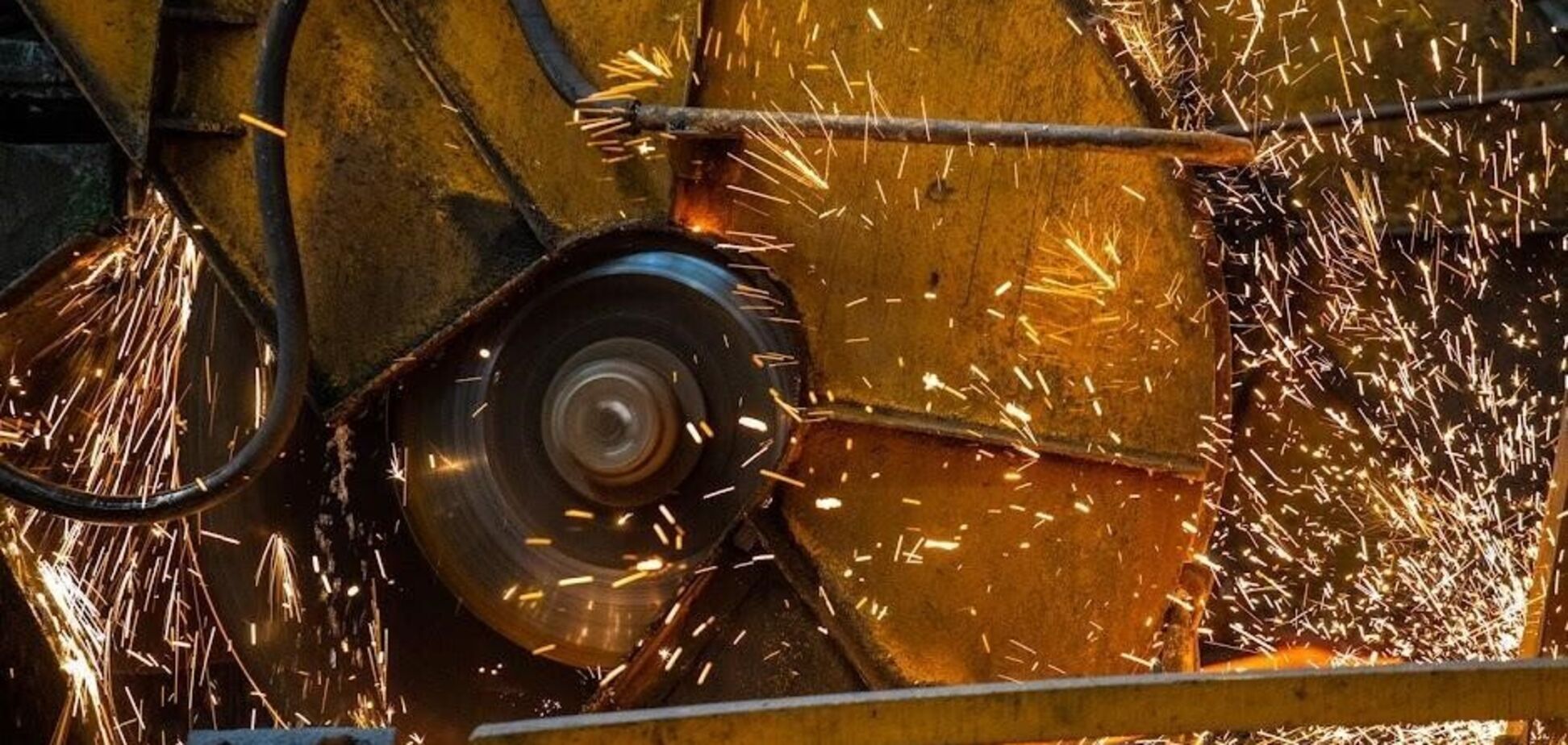 Підприємства феросплавної галузі працюють лише на 20% потужності, а час доставки вантажів збільшився у 10 разів, – Кудрявцев