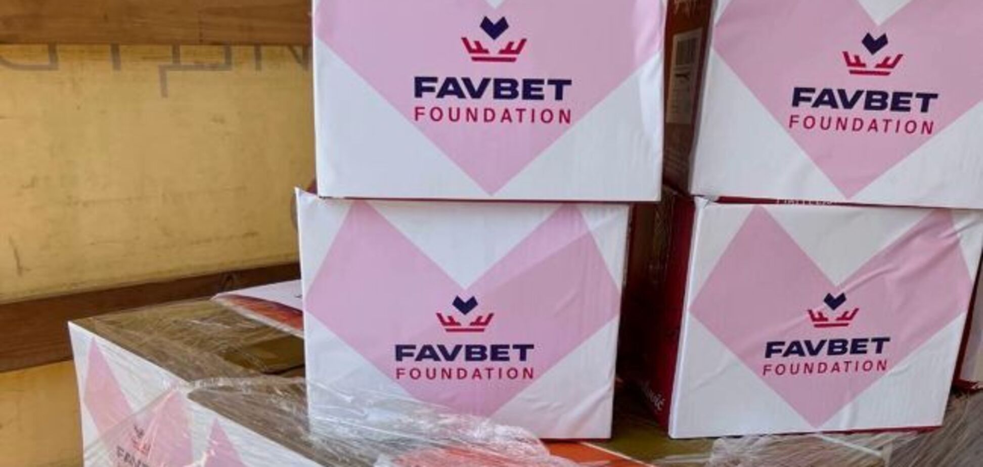 Компания Favbet передала украинским военным компьютерную технику на 730 тысяч грн