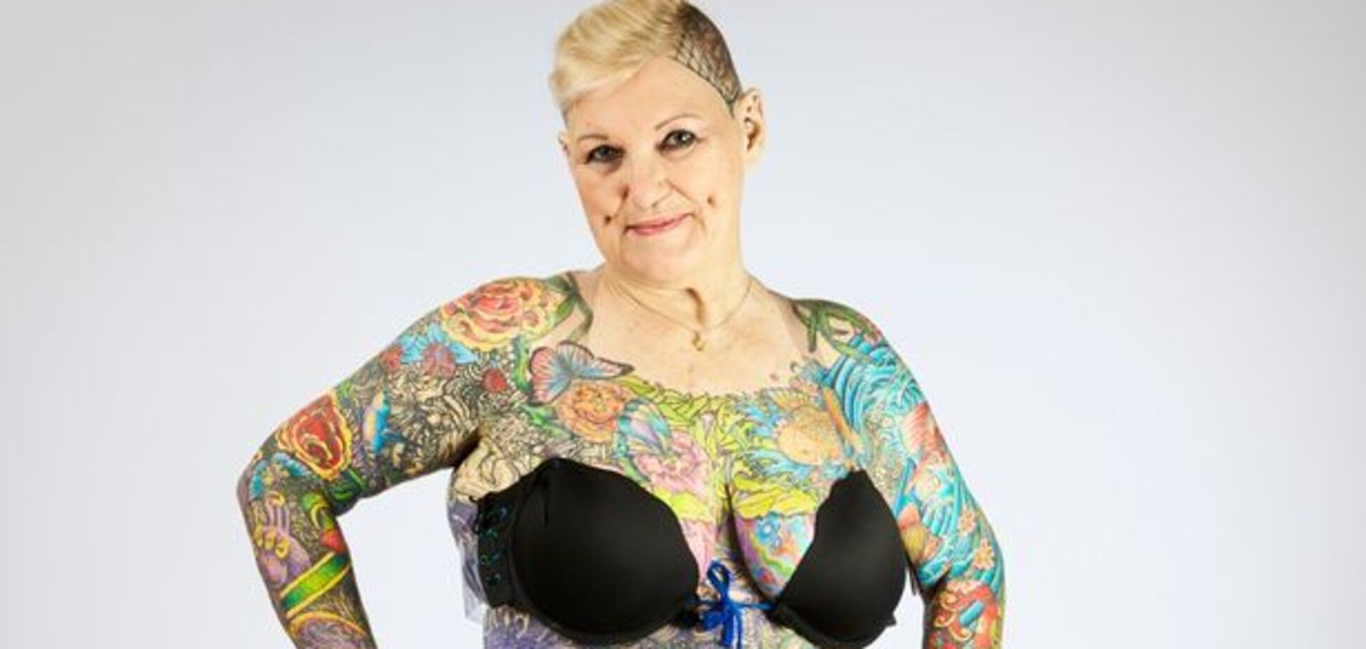 Самая татуированная женщина мира показала себя до всех трансформаций. Фото