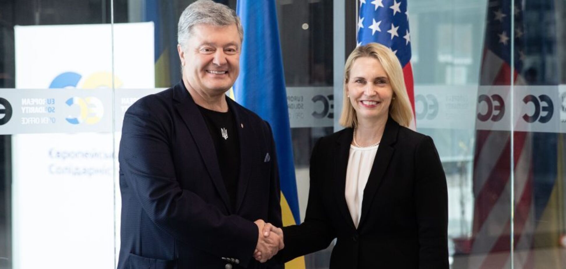 Порошенко обсудил с послом США Бринк поддержку ВСУ: вместе обязательно победим