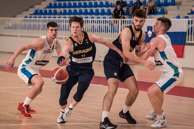 Украина уступила Словении