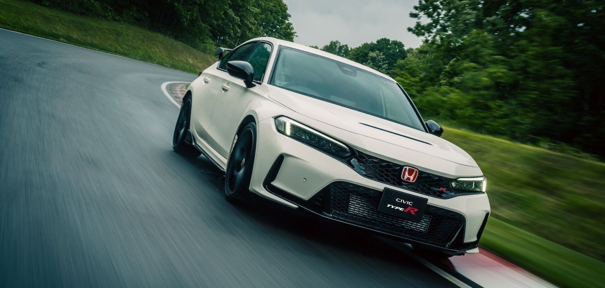 Honda анонсировала самую мощную версию Civic. Видео