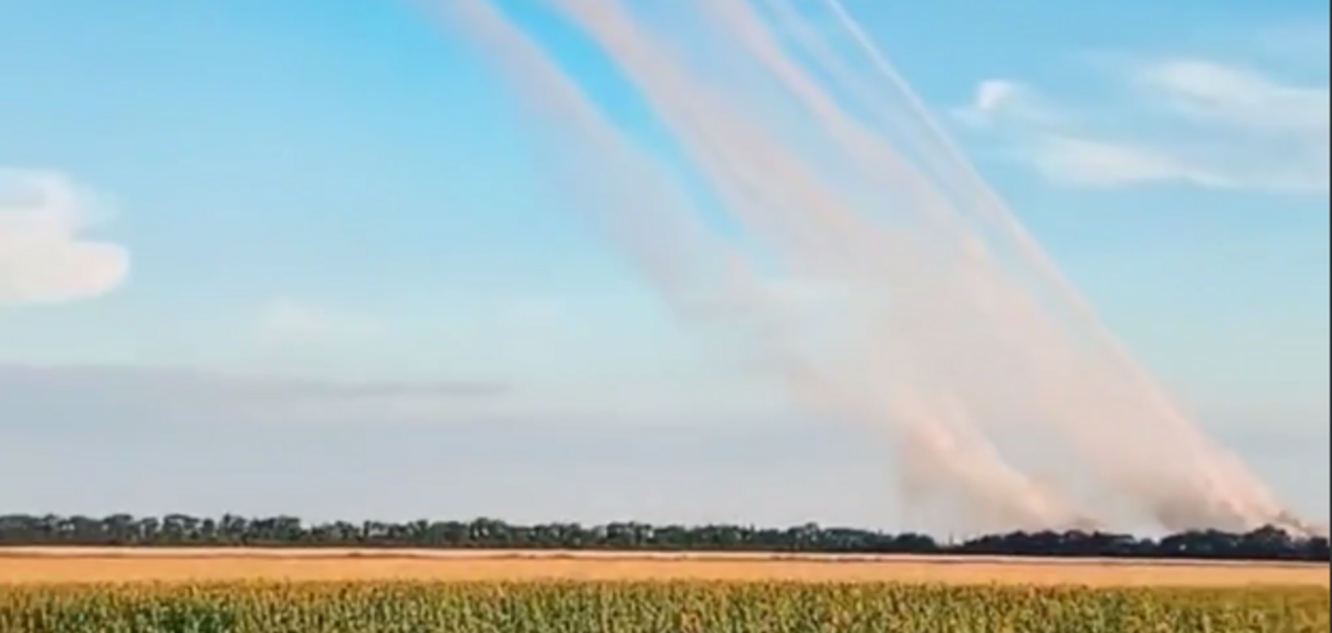 Welcome to Ukraine: з’явилося яскраве відео роботи HIMARS із пшеничного поля