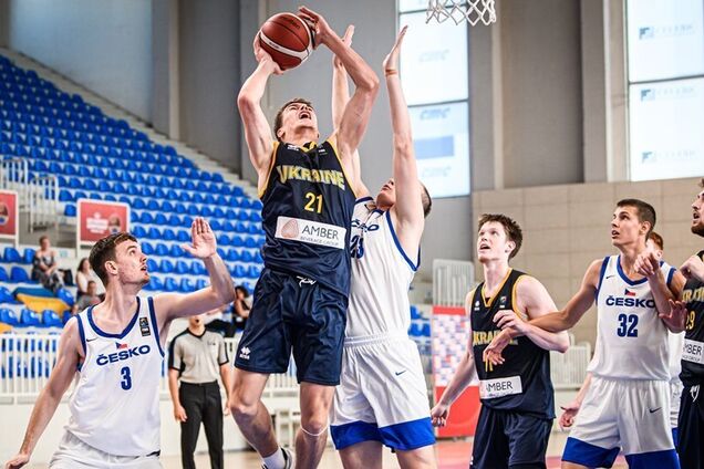 Украина проиграла Чехии