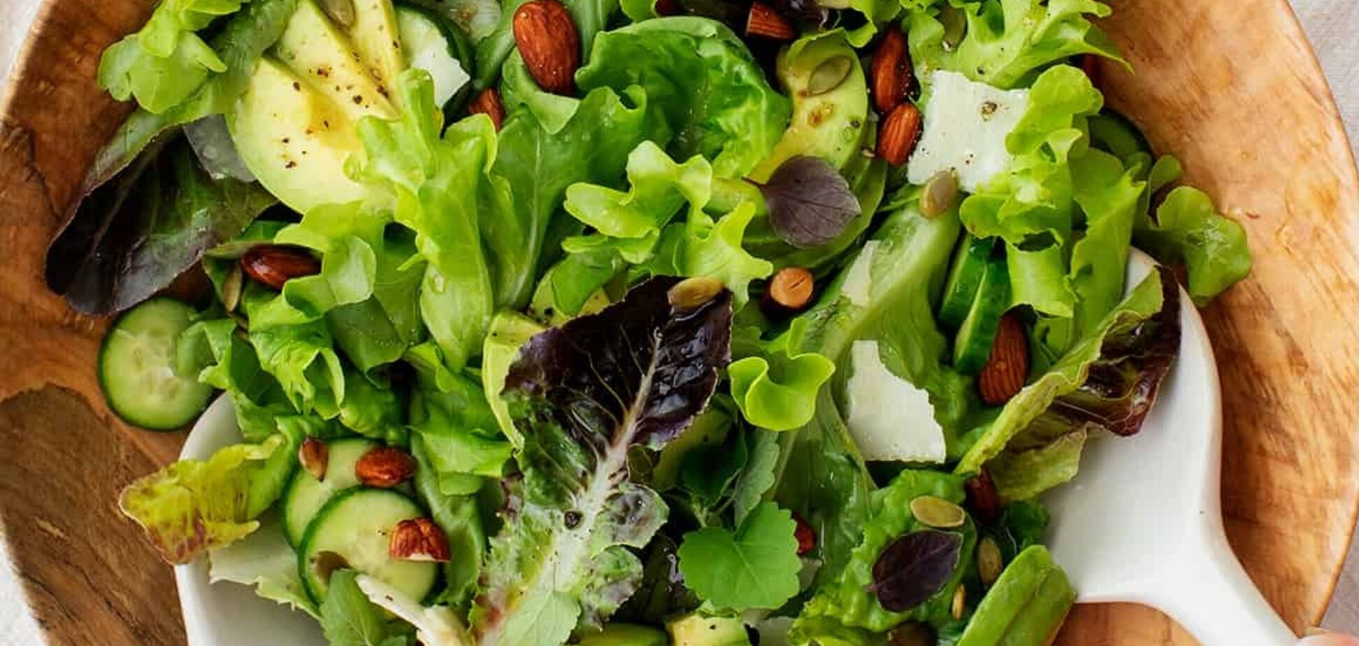 Зеленый микс-салат: что сочетать, чтобы блюдо было сытным и легким