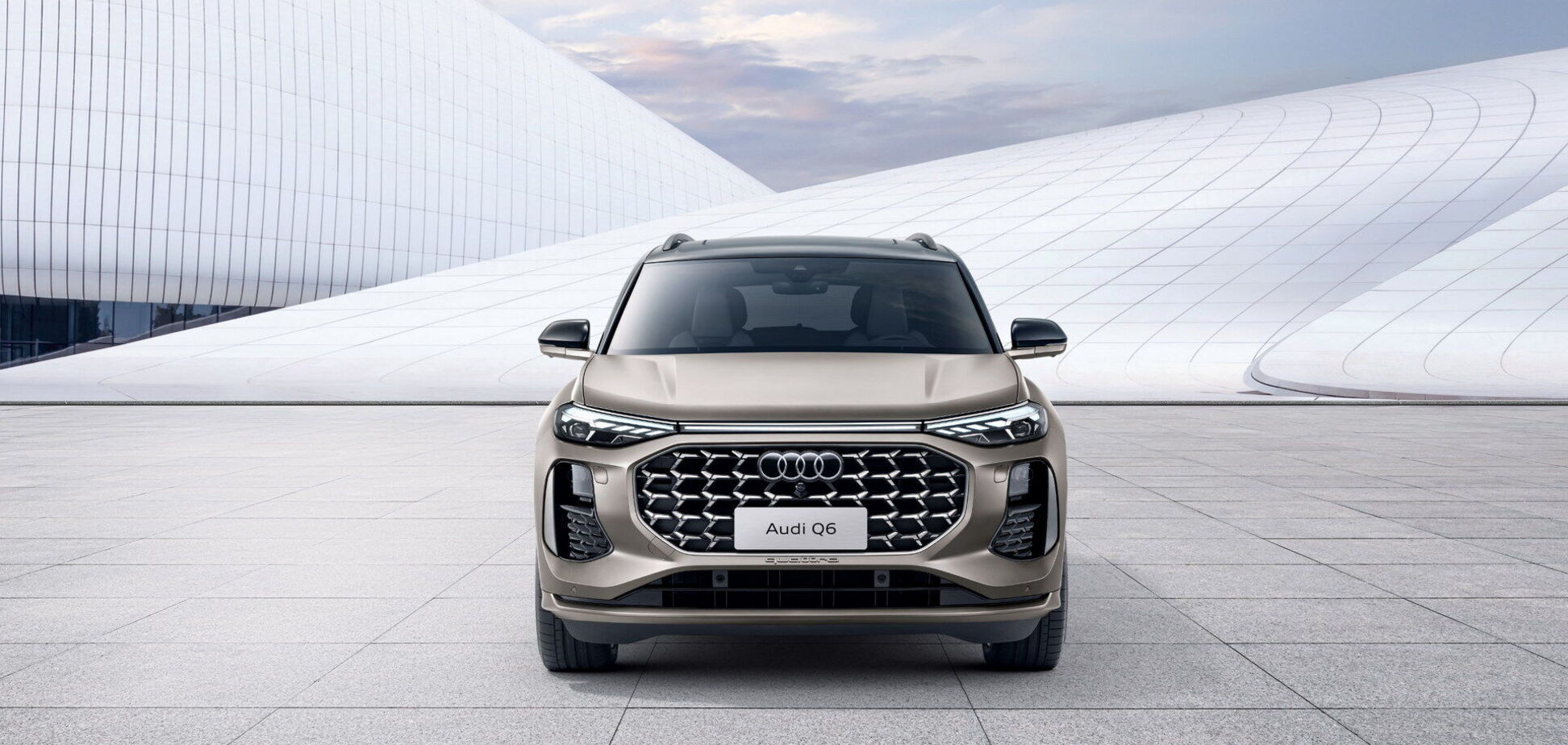 Audi представила совершенно новый премиальный кроссовер