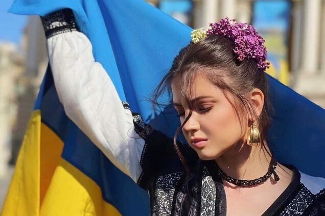 Дім батьків Олі Цибульської знищили російські загарбники: історія з Музею 'Голоси Мирних'