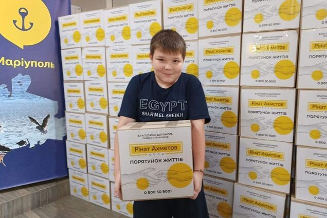 Поддержка для переселенцев: Фонд Рината Ахметова передал очередную партию помощи в Запорожье