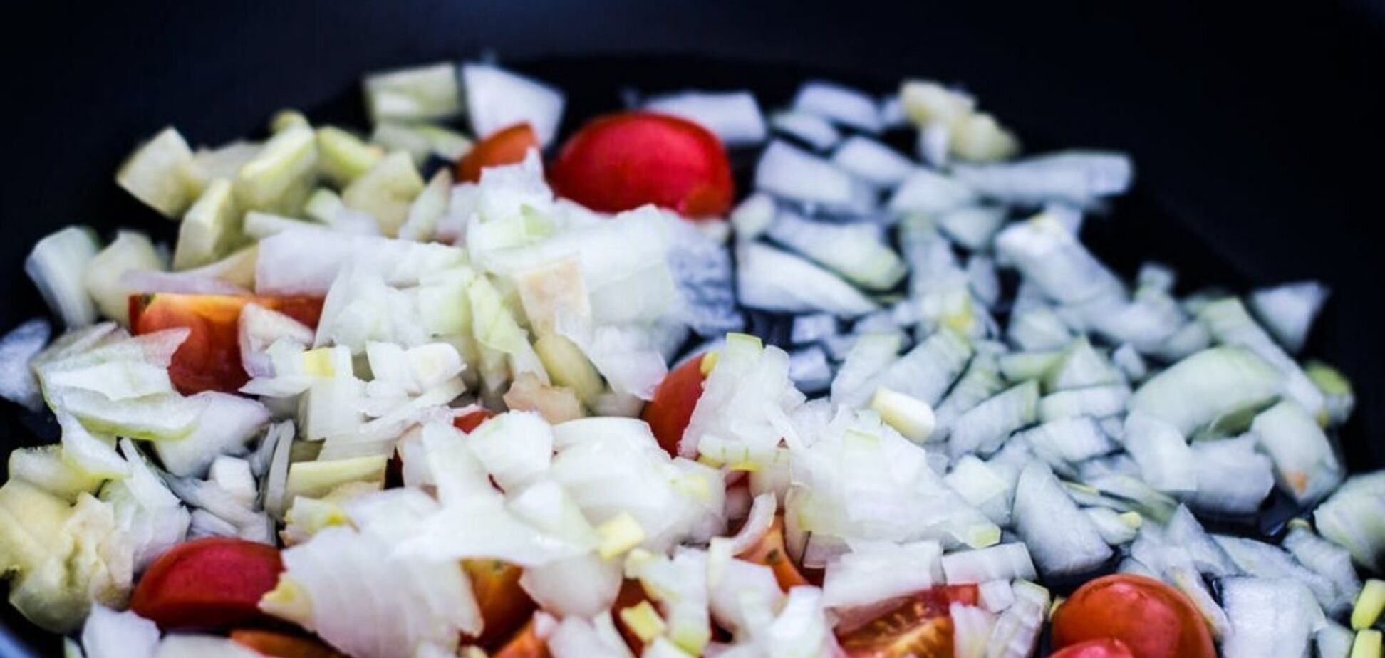 Як приготувати смачну карамелізовану цибулю: додайте один інгредієнт