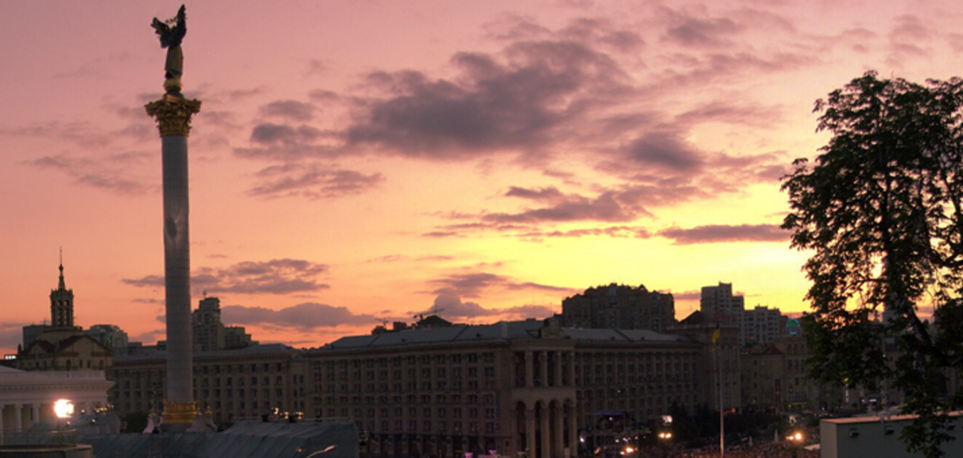 Сильна, смілива, вільна. Ротару, Дорофєєва, Остапчук та інші зірки привітали українців з Днем державності