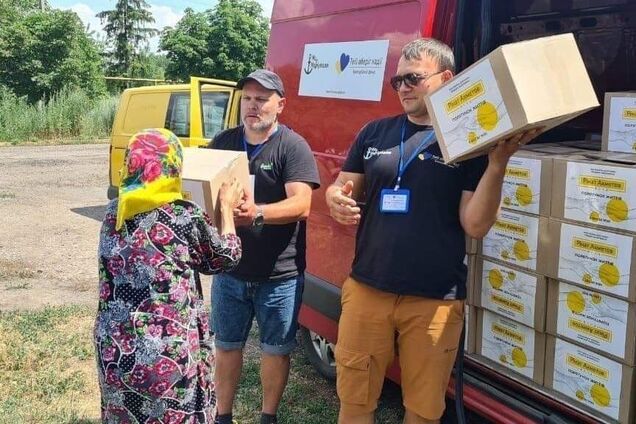 Мешканці Донеччини отримали від Фонду Ріната Ахметова черговий гуманітарний вантаж