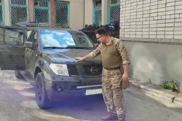 Метинвест передал военным медикам 206 батальона ТРО внедорожник Nissan Pathfinder