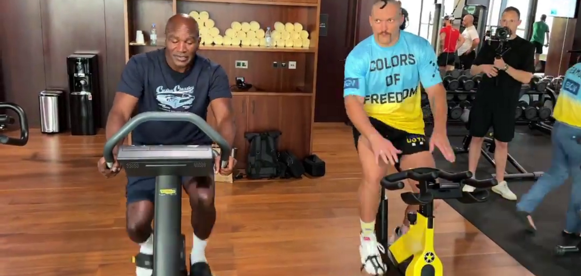 Усик Холифилд