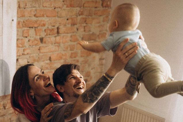 MamaRika вперше показала обличчя їхнього з Сергієм Середою сина. Фото