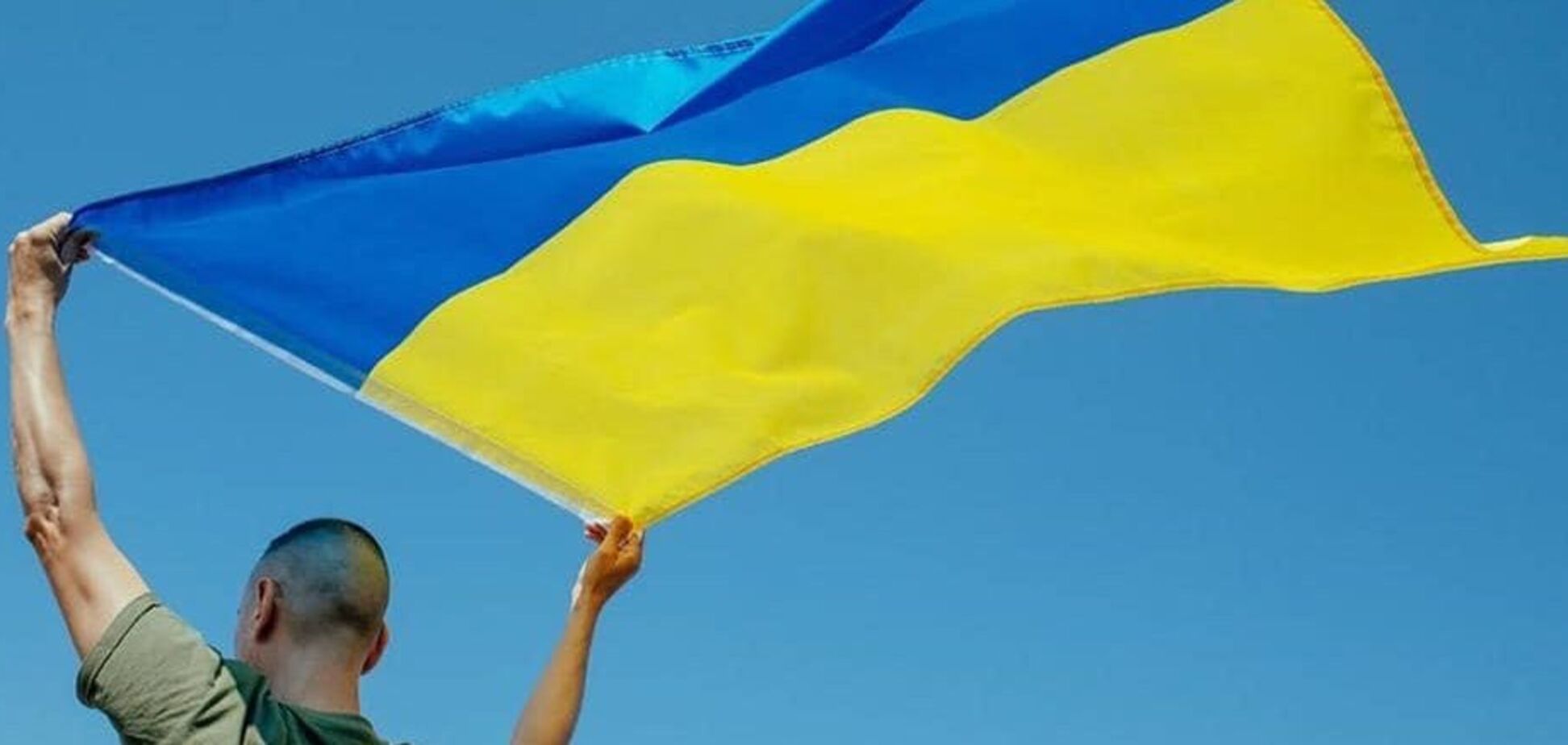 Порошенко поздравил украинцев с Днем Независимости: мы стали нацией воинов и волонтеров