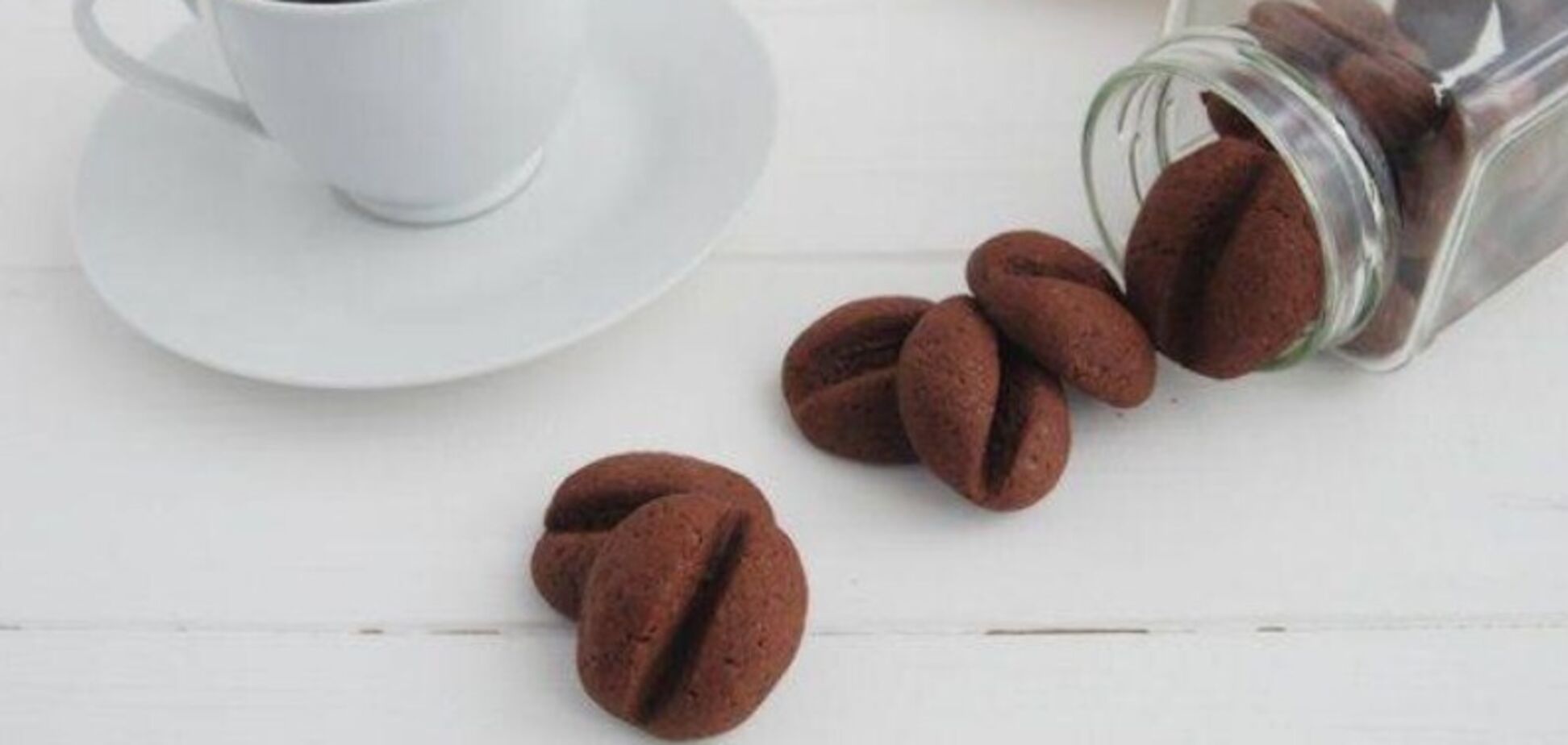 Шоколадне печиво 'Кавові зерна': швидка та проста домашня випічка
