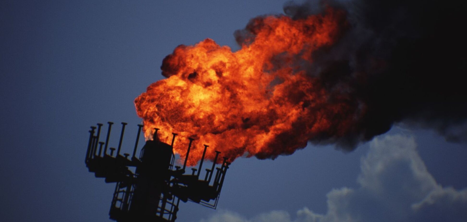 Миллионы кубометров газа сжигают