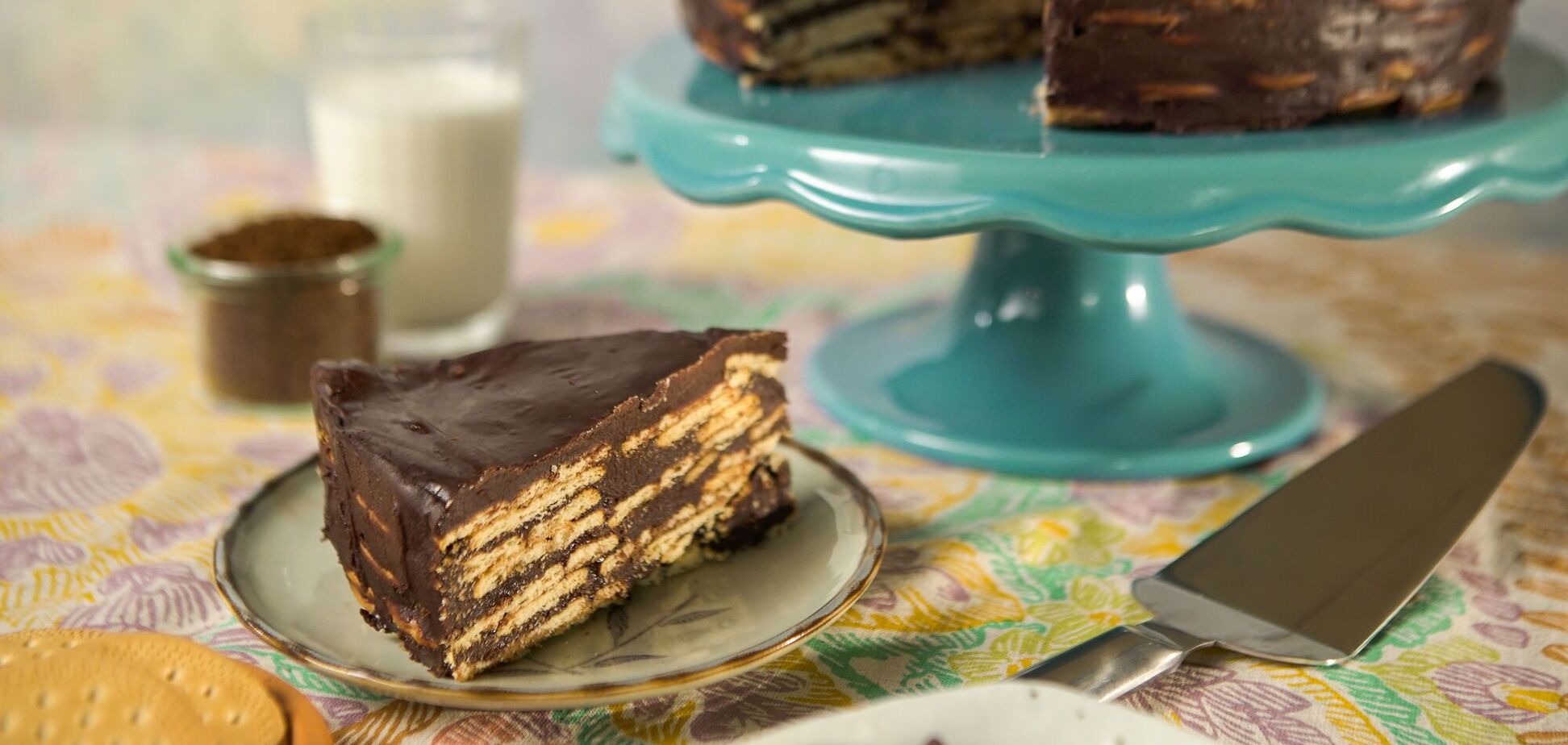 Шоколадный торт из пряников: выпекать не придется