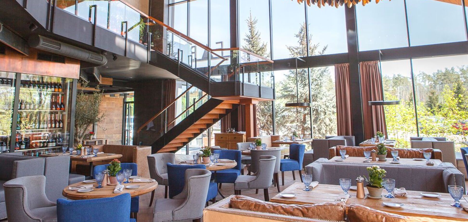 Время работы ресторанов и кафе изменили