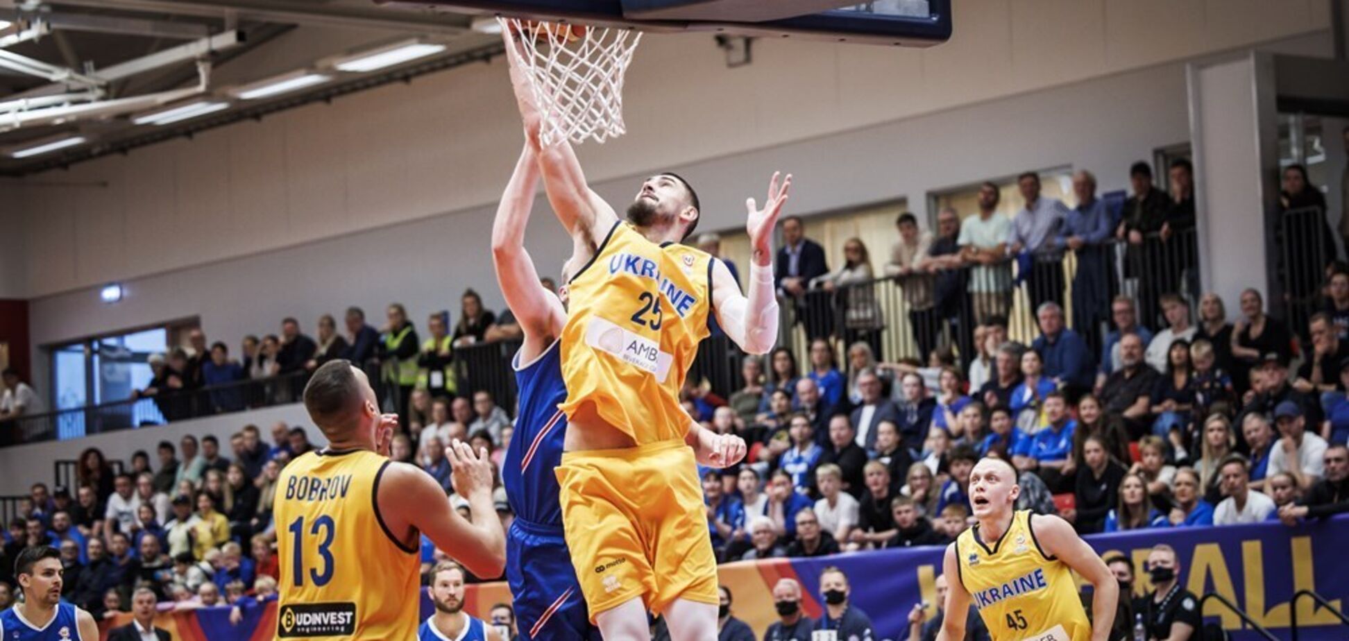 Украина назвала состав на Евробаскет-2022