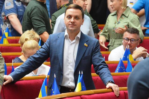 Нардеп Крейденко рассказал, как война ударила по авиаотрасли Украины