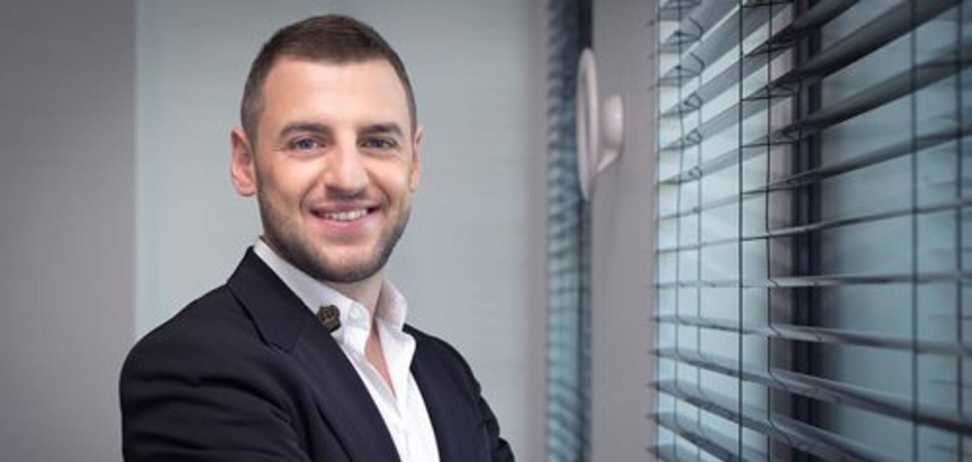 Російський інвестор Токарєв привітав українців із Днем Незалежності з узбережжя Франції