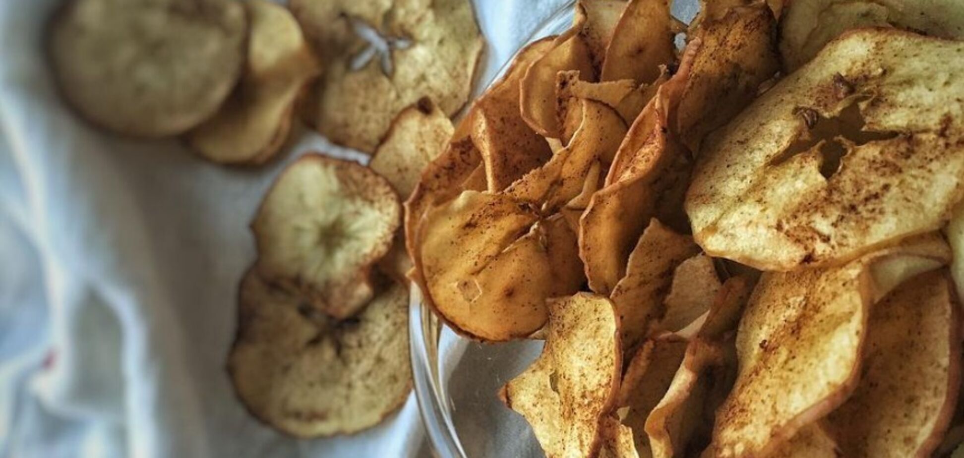 Полезные яблочные чипсы в духовке: будут есть даже дети