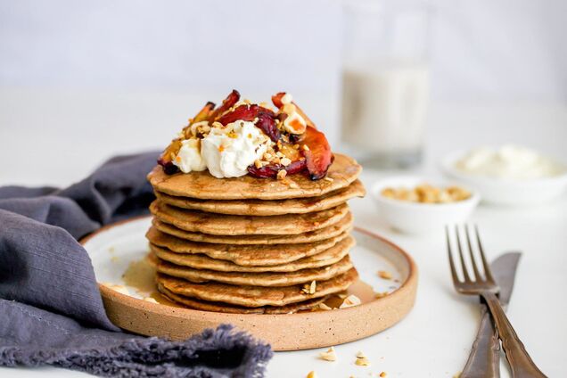 Как приготовить блинчики из вчерашней гречки: выбрасывать кашу не стоит