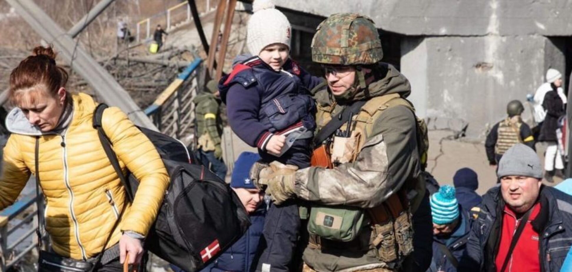 Порошенко: російські нелюди вкрали 1 вересня в українських дітей, але ми віримо у ЗСУ і перемогу