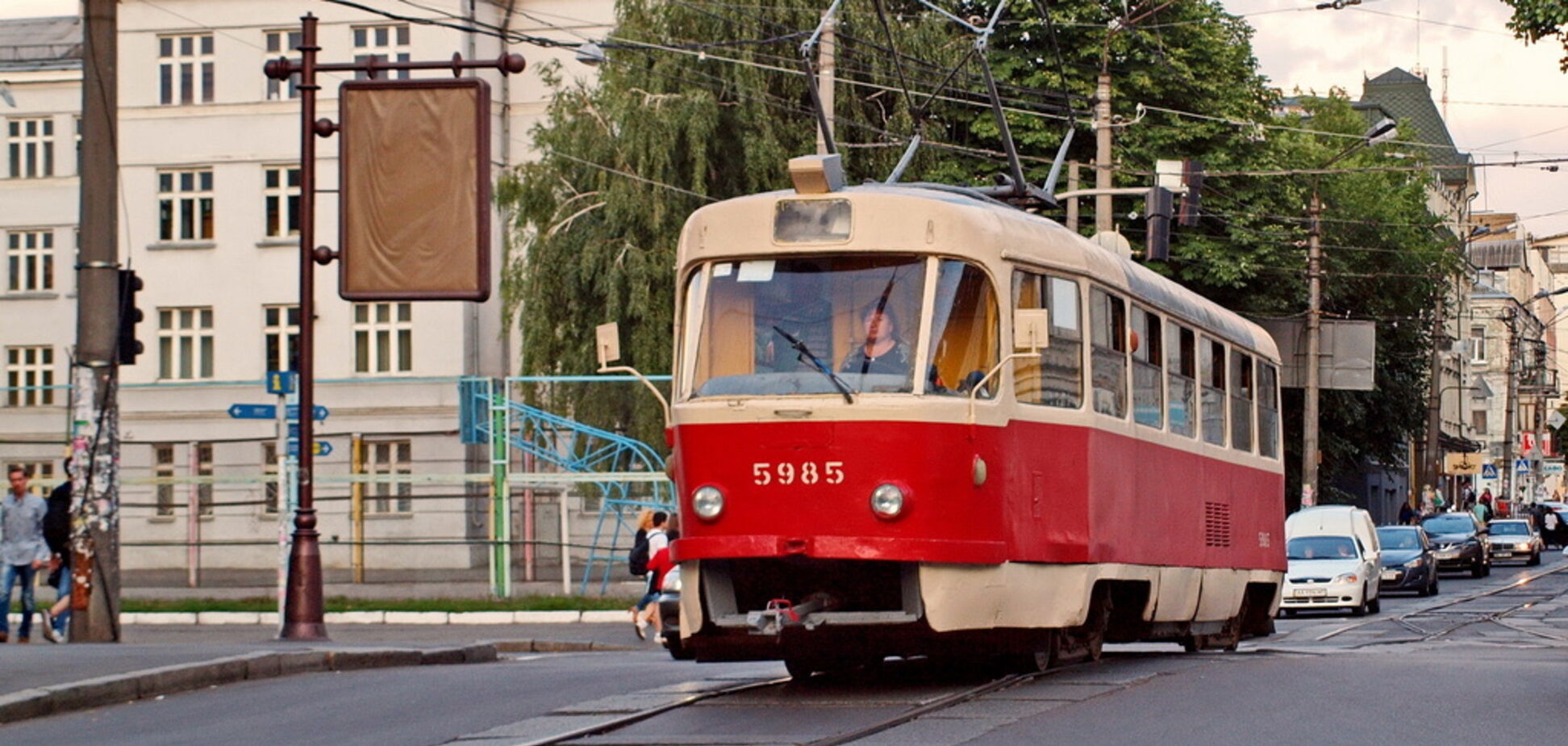 Трамвайне сполучення між Подолом та Лук'янівкою було паралізовано