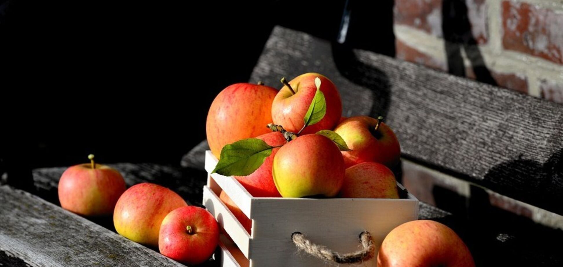 Квашеные яблоки за несколько дней: как приготовить в банке