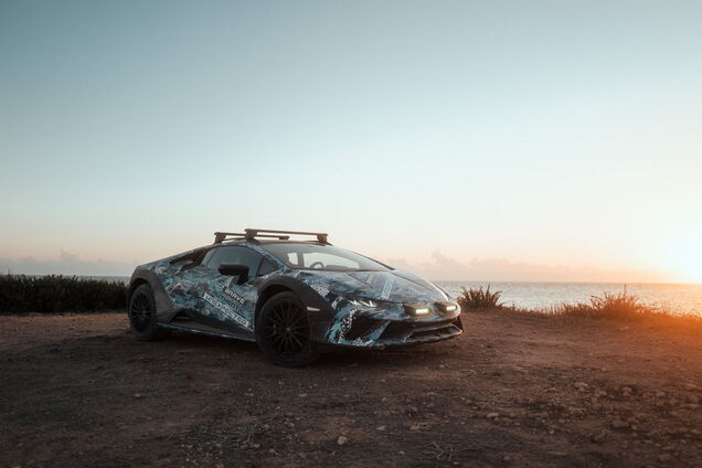 Lamborghini показала внедорожный суперкар Huracan Sterrato. Видео