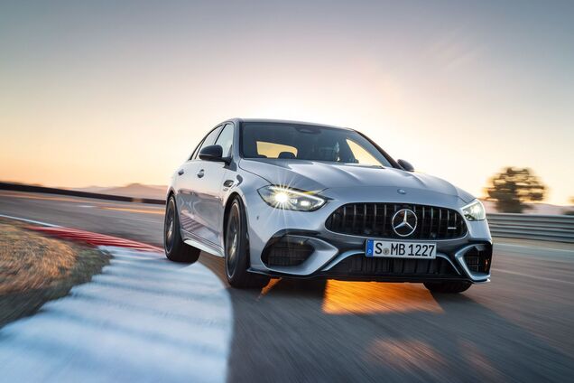 Mercedes-AMG представил самые мощные в мире седан и универсал