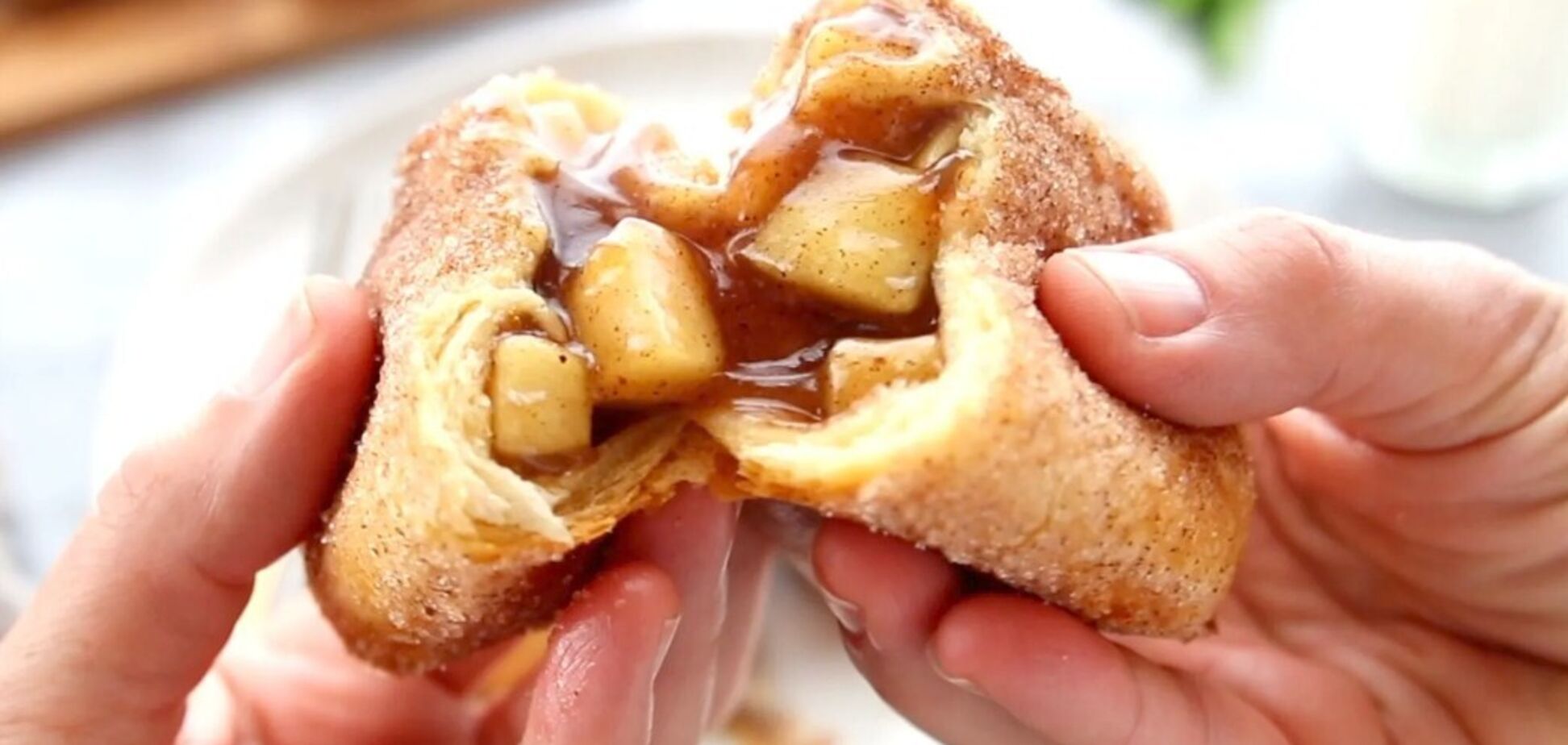 Сладкие яблочные трубочки за 20 минут: альтернатива пирожкам